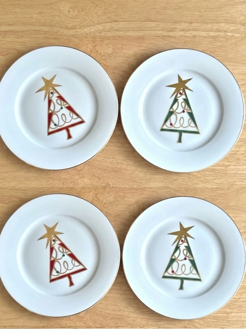 Pier 1 Christmas Tree Salad Dessert Appetizer Plates Set of 4 Gold Trim 7.5in